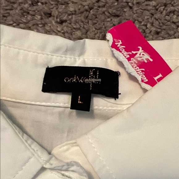 Classic White Women’s button down - Picture 3 of 5